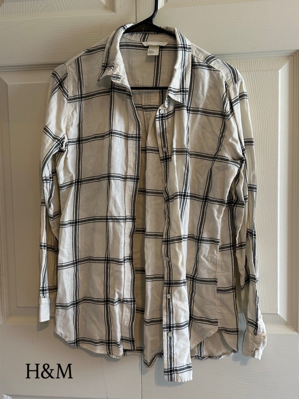 H&M Cream and Black Plaid Casual Button-Down Shirt